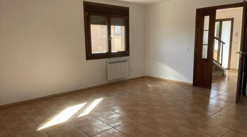 Foto 3 von Einfamilien-Reihenhaus zum Verkauf in Villaluenga de la Sagra, Toledo