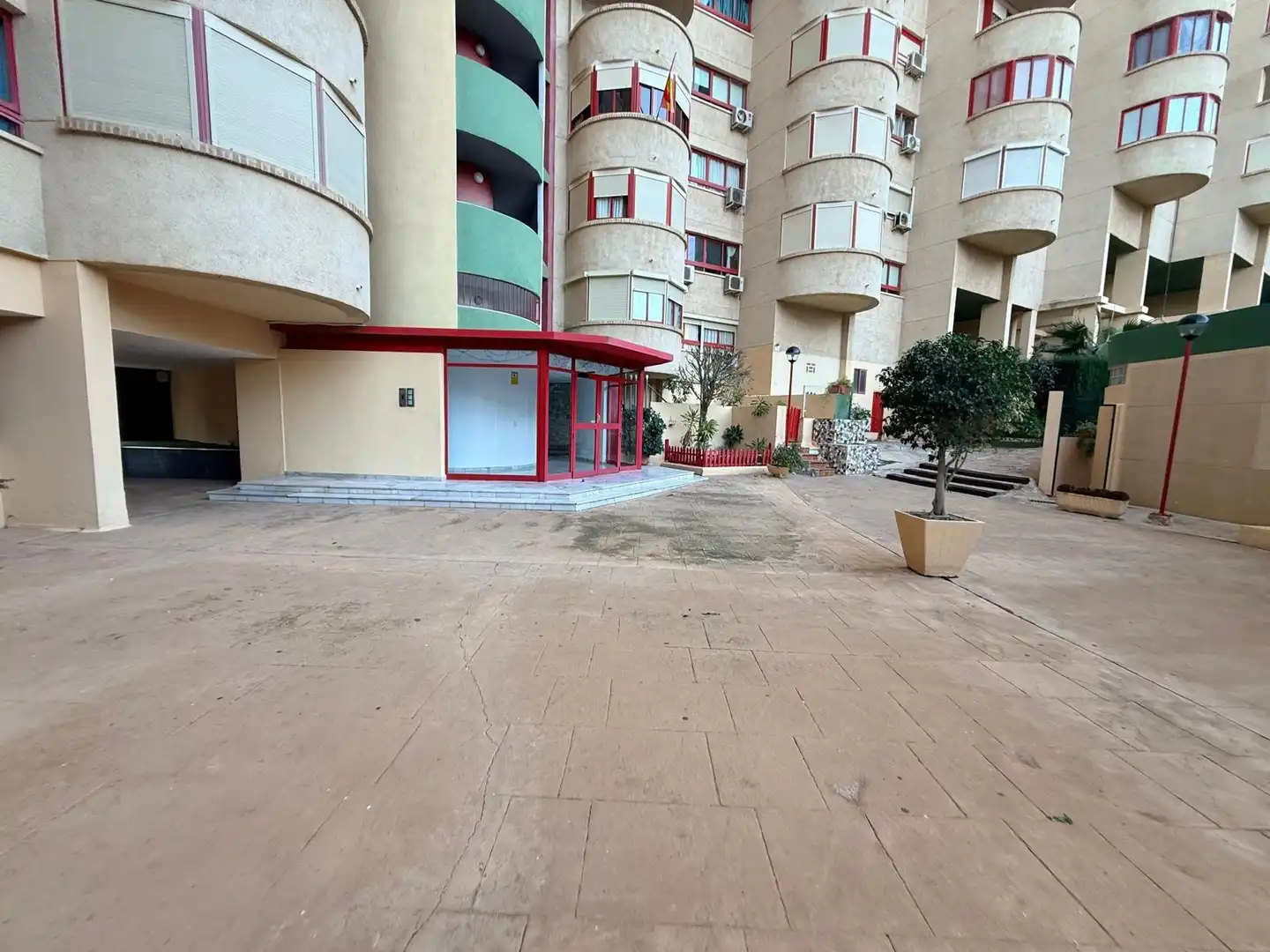 Vista exterior de Ático en venta en Benidorm con Aire acondicionado, Jardín privado y Terraza