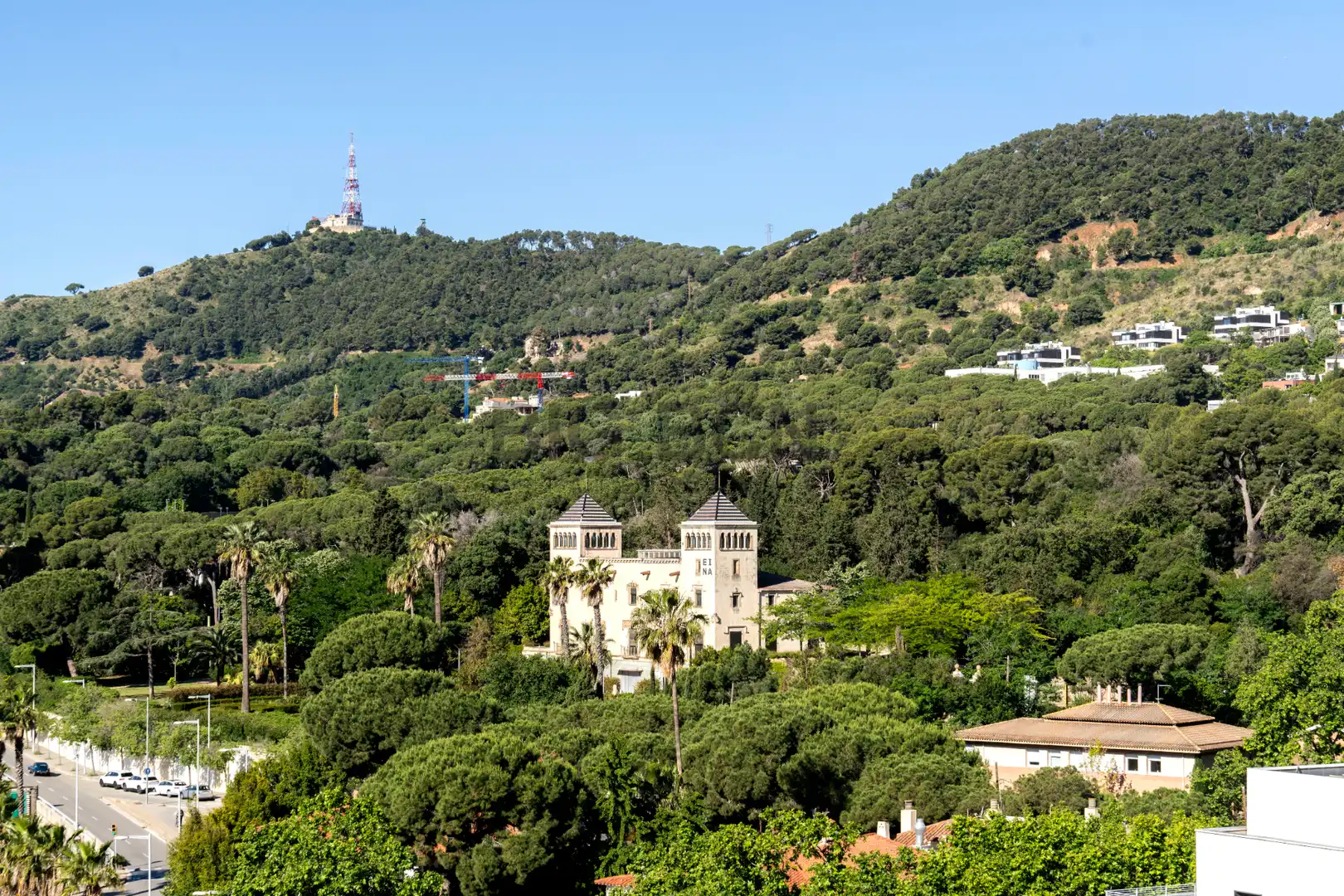 Vista exterior de Pis en venda en Barcelona amb Aire condicionat, Calefacció i Terrassa