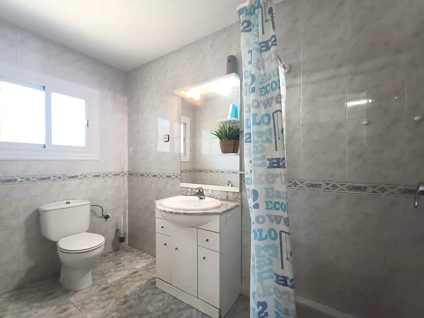 Baño de Casa o chalet en venta en Olèrdola con Aire acondicionado, Calefacción y Jardín privado