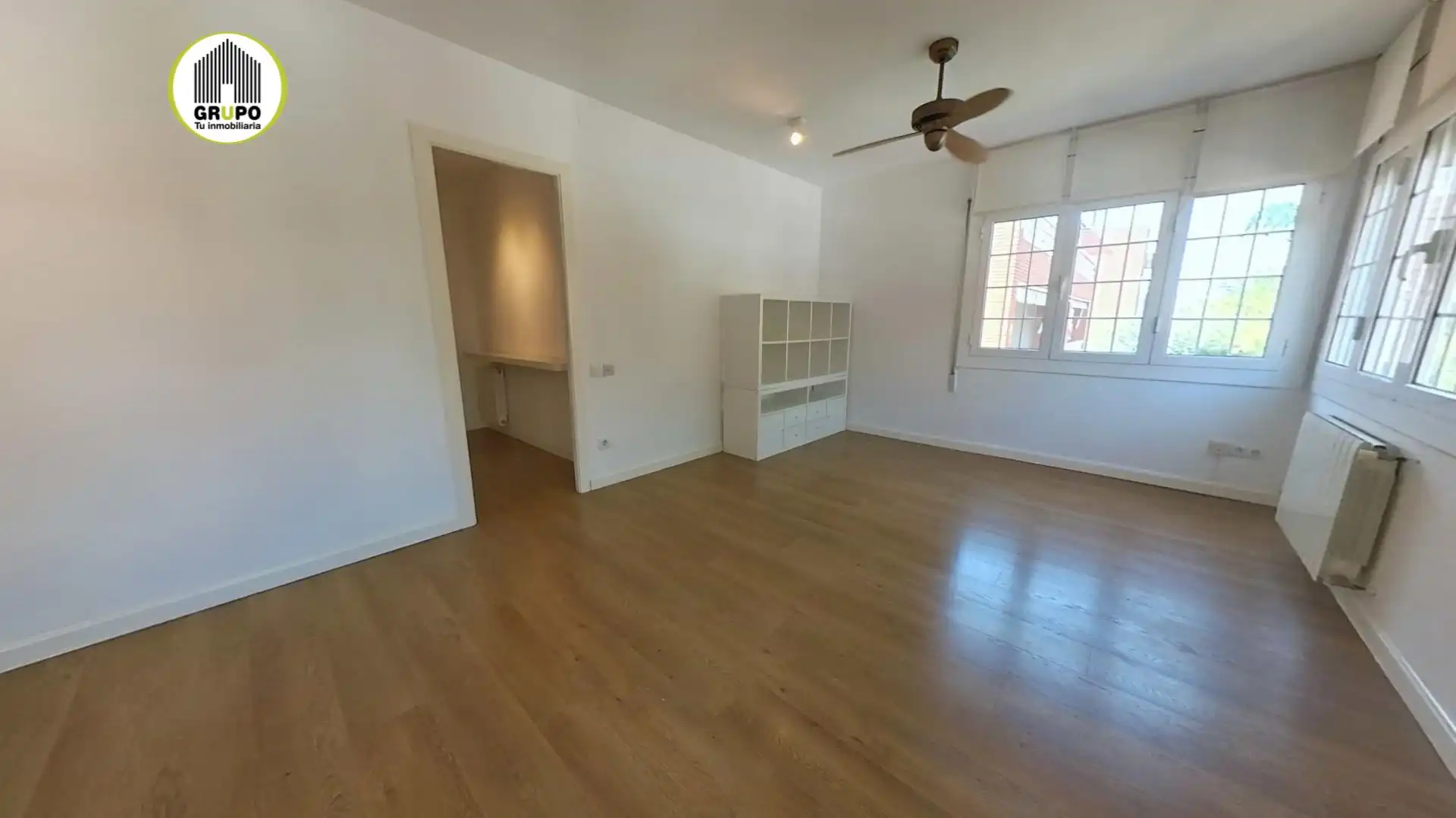 Bedroom of Attic for rent in Esplugues de Llobregat  with Air Conditioner, Heating and Terrace