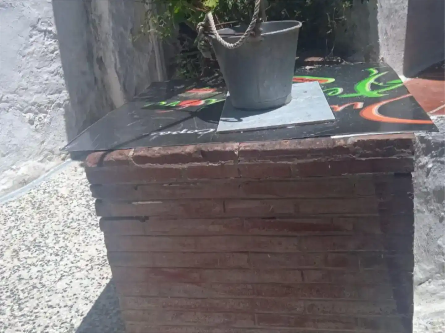 Vista exterior de Piso en venta en Guadalcanal, Sevilla