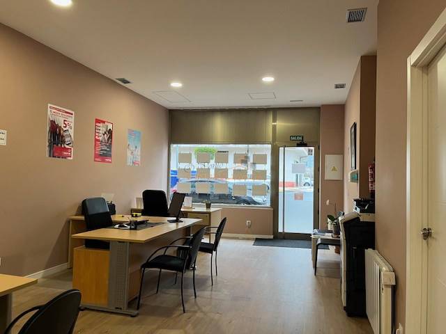 Oficina en Alquiler en O Feal - Xubia