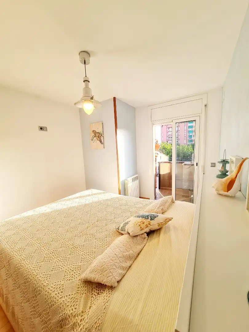 Bedroom of Flat for sale in Sabadell  with Air Conditioner and Balcony