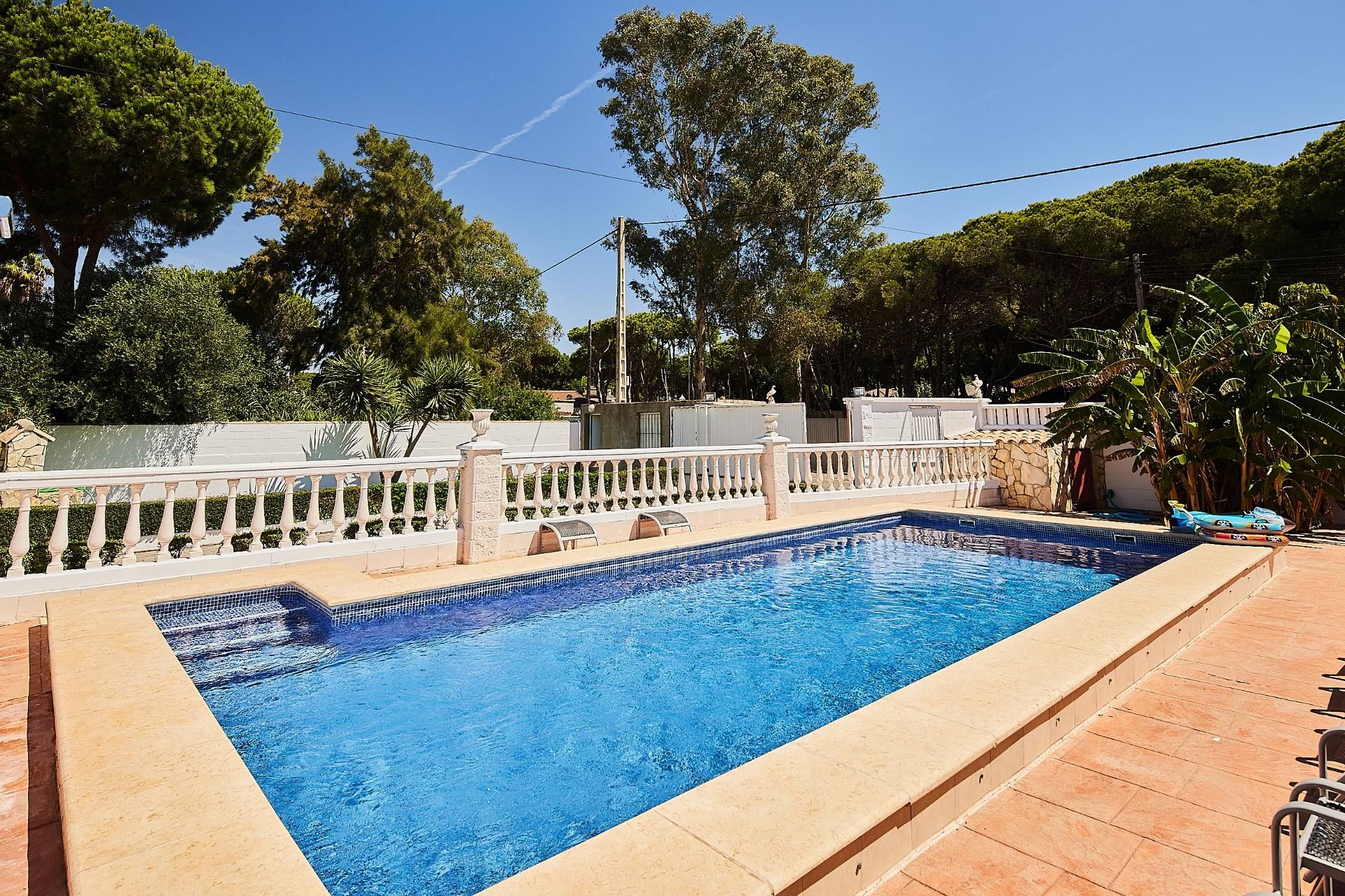 Piscina de Casa o chalet en venta en Chiclana de la Frontera con Jardín privado, Terraza y Piscina