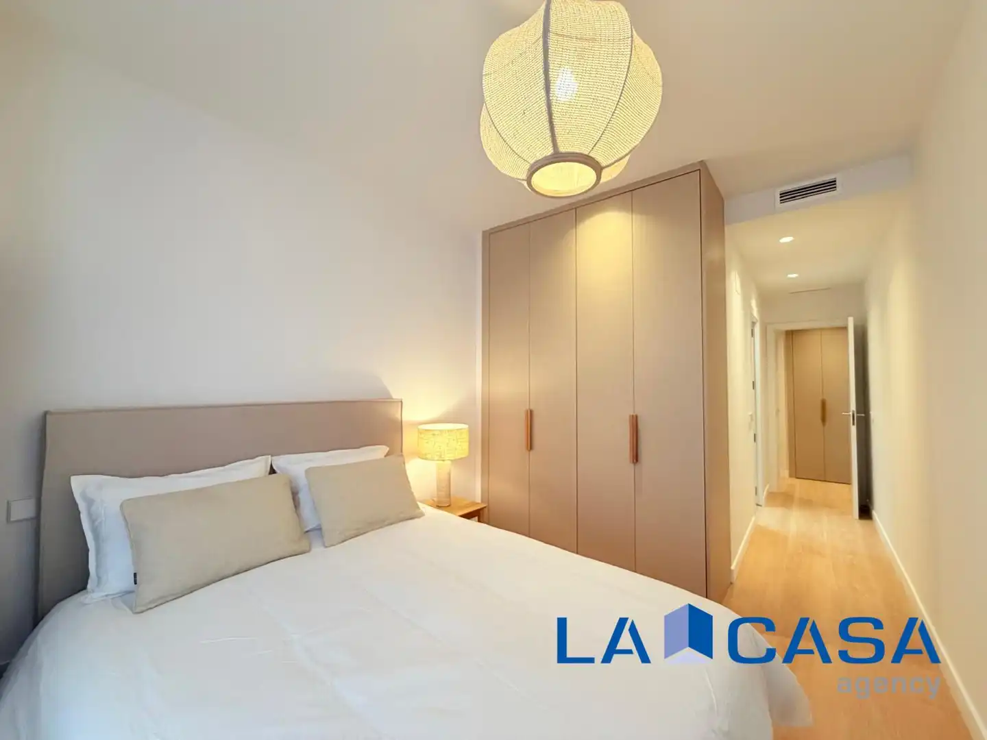 Habitación de Planta baja en venta en Madrid con Calefacción