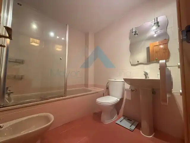Baño de Casa adosada de alquiler en Meco con Aire acondicionado, Calefacción y Parquet