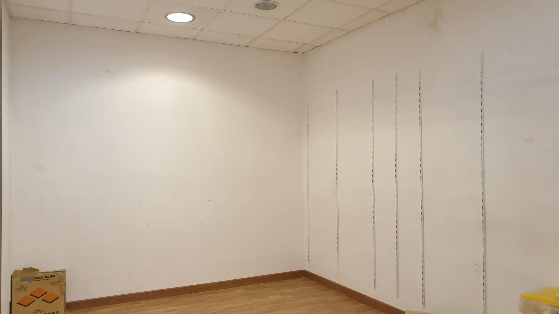 Local comercial de lloguer a Joan Maragall 15, imagen 6