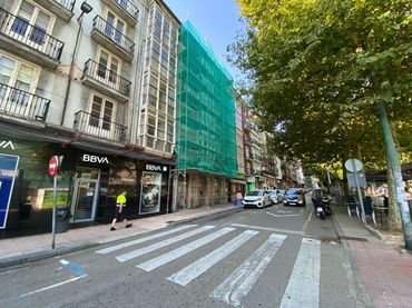 Local comercial en venta en Numancia - San Fernando