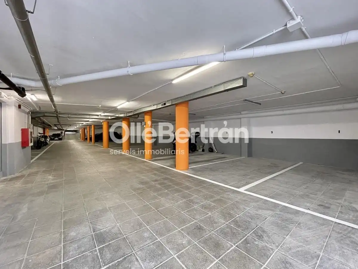 Parkplatz von Garage zur Miete in L'Hospitalet de Llobregat