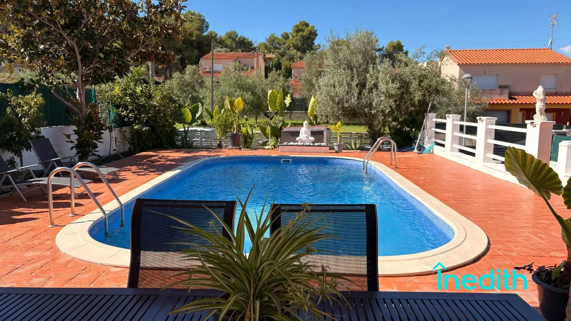 Piscina de Casa o xalet en venda en Cunit amb Aire condicionat, Calefacció i Jardí privat