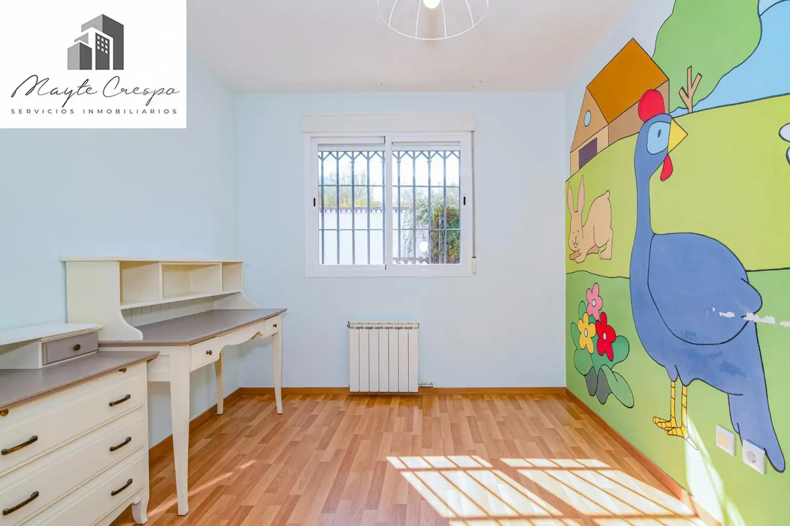 Casa aparellada amb terrassa en venda a Jun, imagen 19