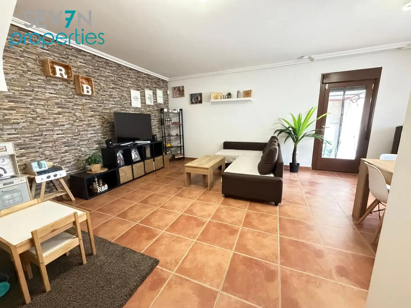 Vista exterior de Casa o chalet en venta en La Torre de Esteban Hambrán con Aire acondicionado, Calefacción y Jardín privado