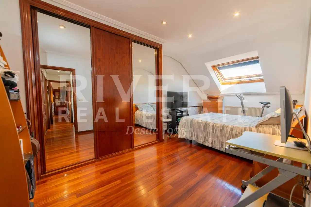 Bedroom of Attic for sale in Vigo   with Heating, Terrace and Storage room
