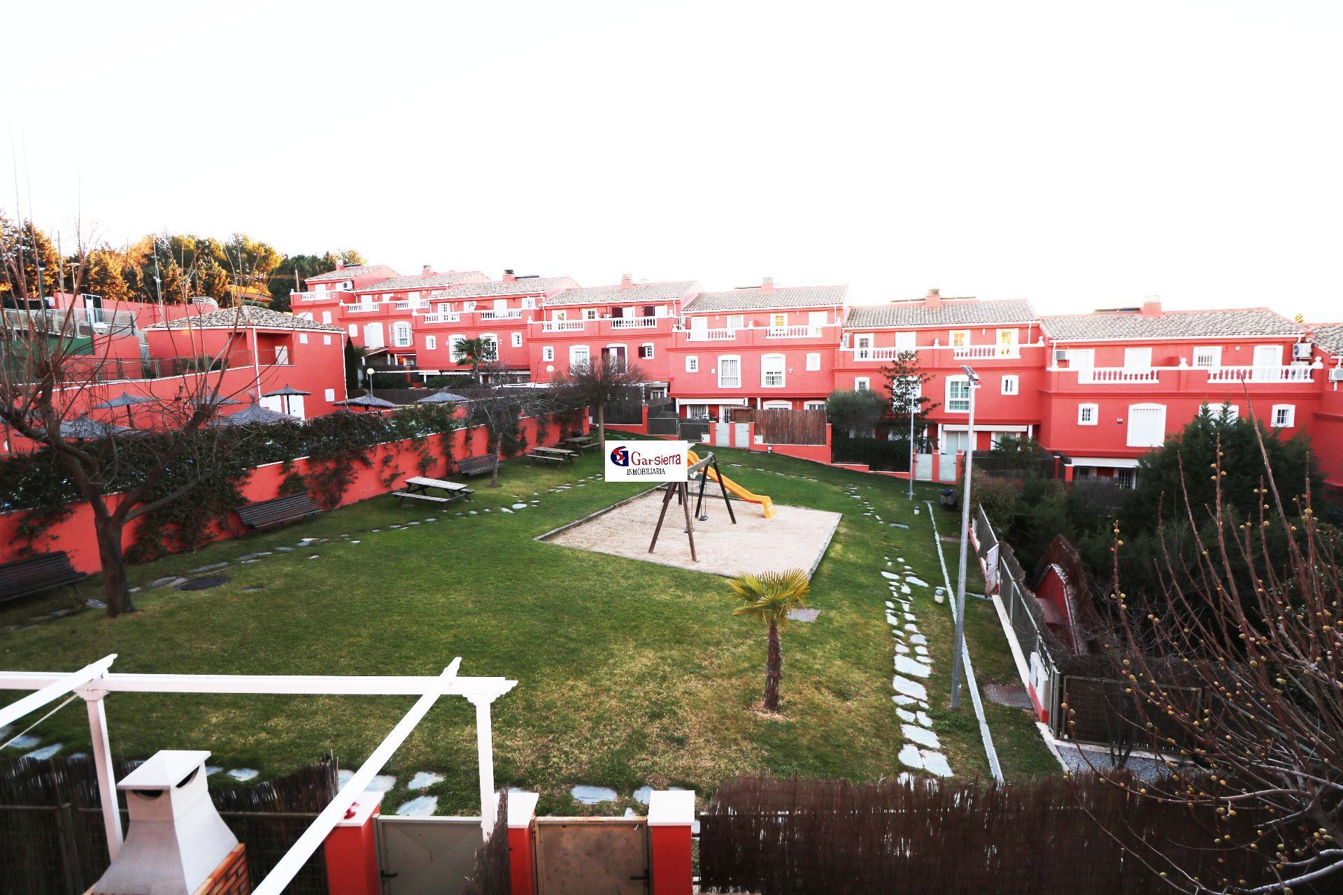 Jardí de Casa o xalet en venda en Paracuellos de Jarama amb Calefacció, Terrassa i Traster
