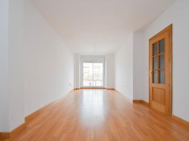 Flat with lift for sale in Calle Gran Via de Colon 32