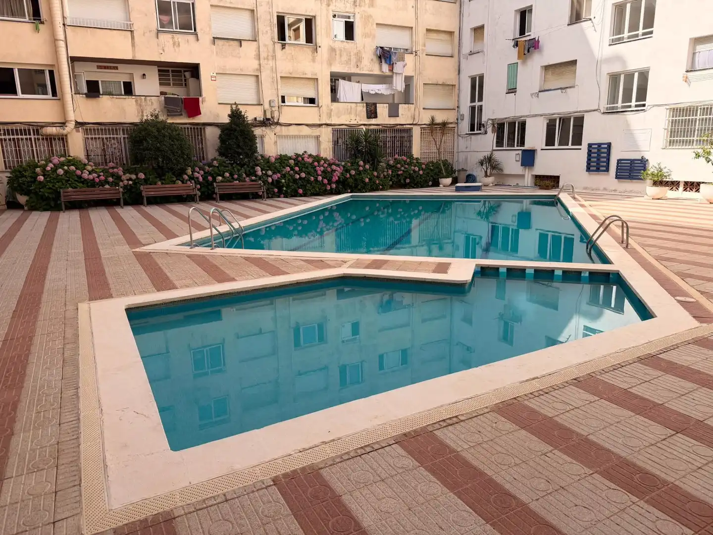 Piscina de Pis en venda en Pineda de Mar amb Balcó i Piscina comunitària