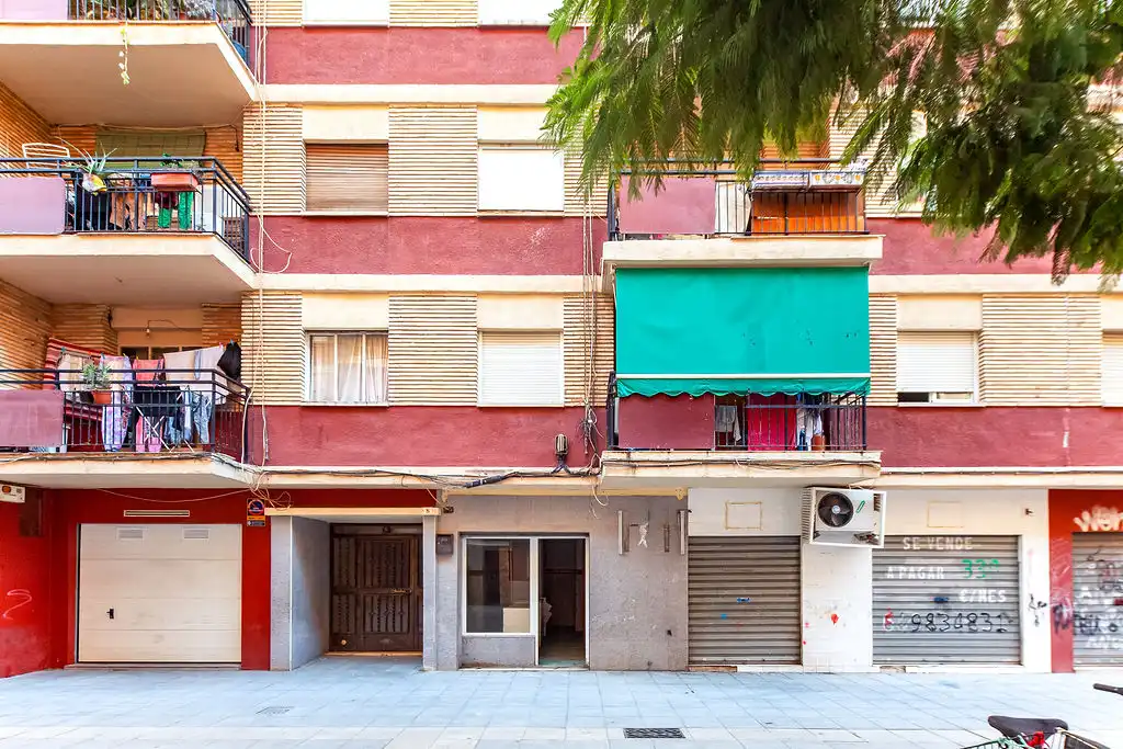 Vista exterior de Local en venta en Gandia