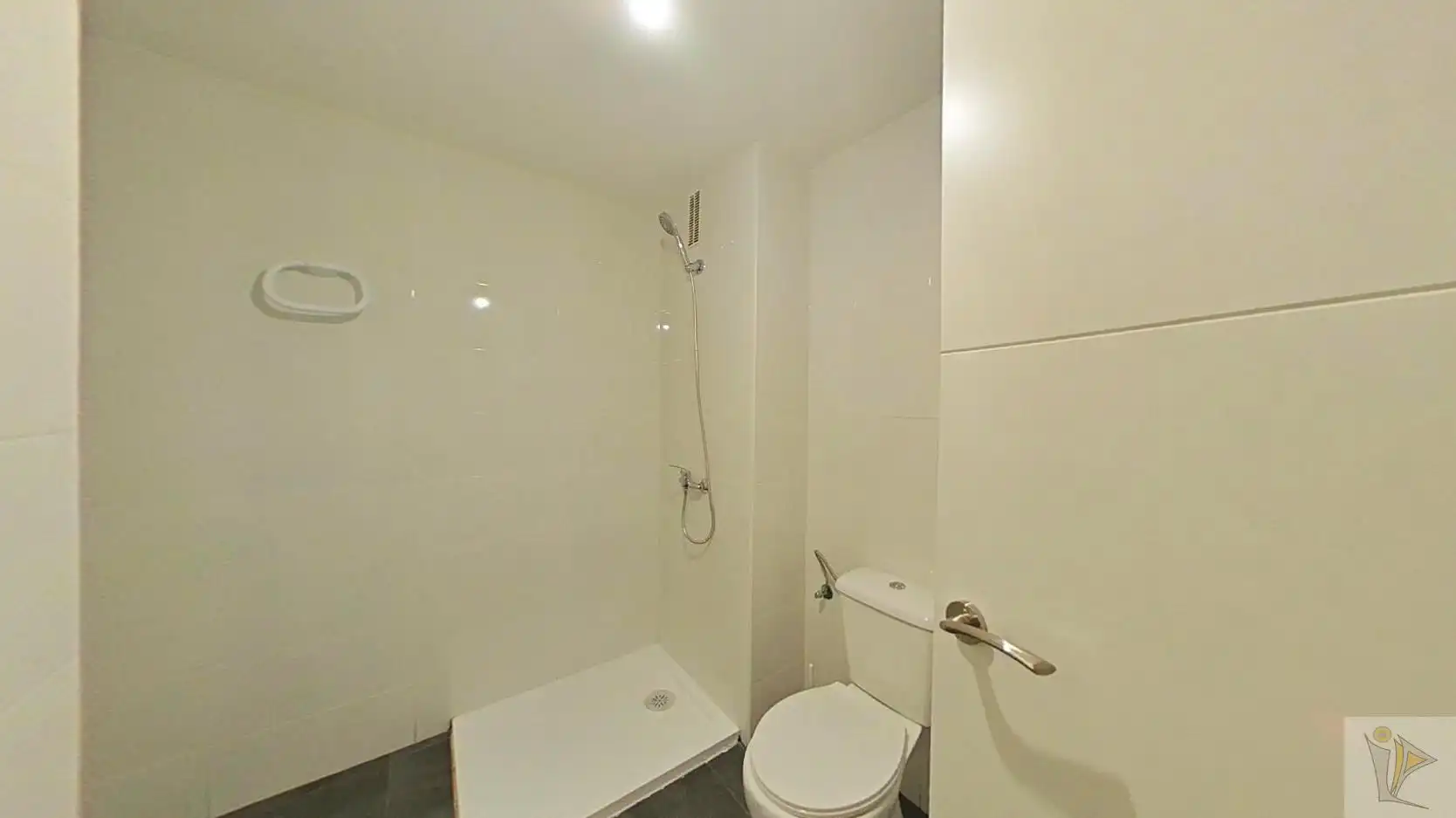 Flat for sale in CL BELZUNEGUI , Puerta Bonita