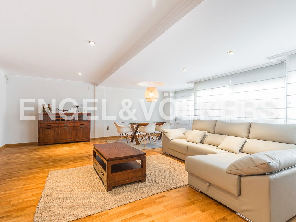 Sala d'estar de Apartament de lloguer en  Valencia Capital amb Aire condicionat, Calefacció i Parquet