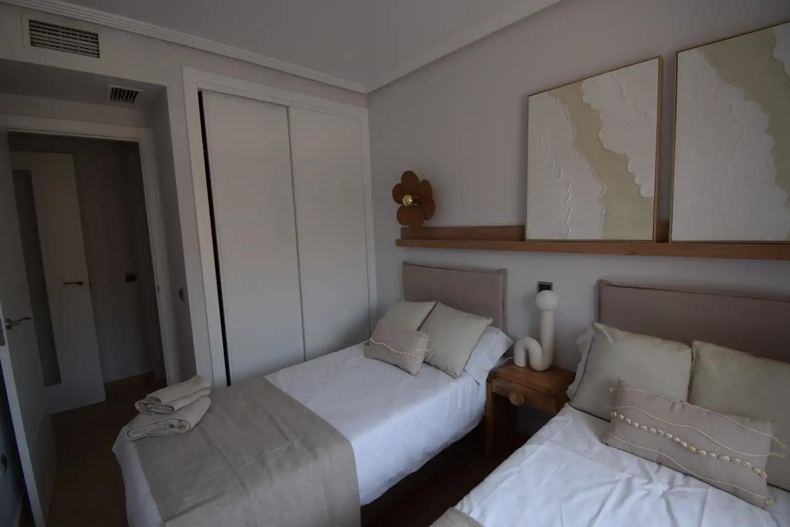 Schlafzimmer von Wohnungen zum Verkauf in Los Alcázares mit Klimaanlage, Heizung und Terrasse