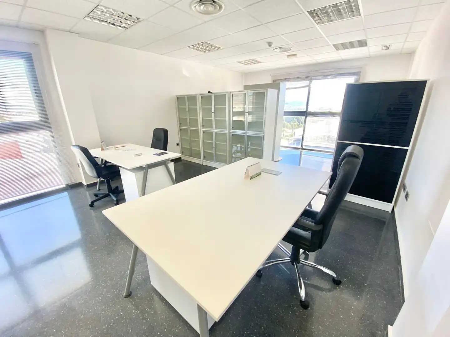 Büro zum Verkauf in Lorca mit Heizung und Terrasse