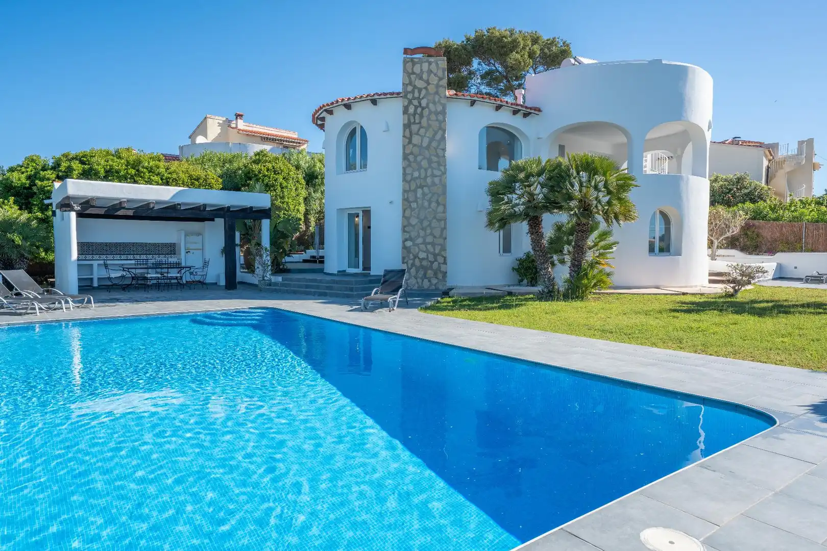 Swimming pool of Houses for sale in Jávea / Xàbia  with Air Conditioner, Heating and Private garden