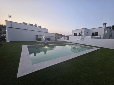 Villa avec balcon à vendre à Segur de Dalt