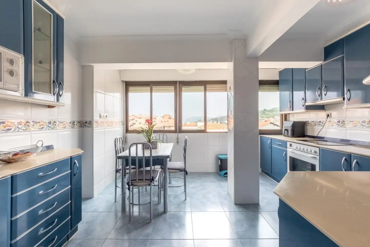 Cocina de Piso en venta en Bermeo con Terraza y Amueblado