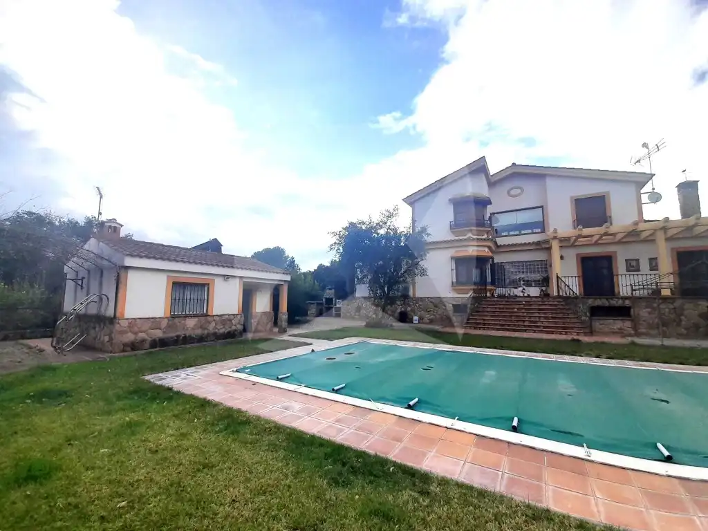 Casa o xalet en venda a Río Búrdalo, Avenida Elvas