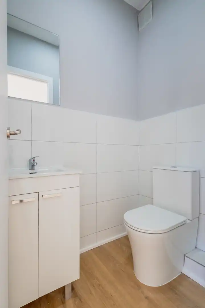 Baño de Piso en venta en Manresa con Horno y Balcón