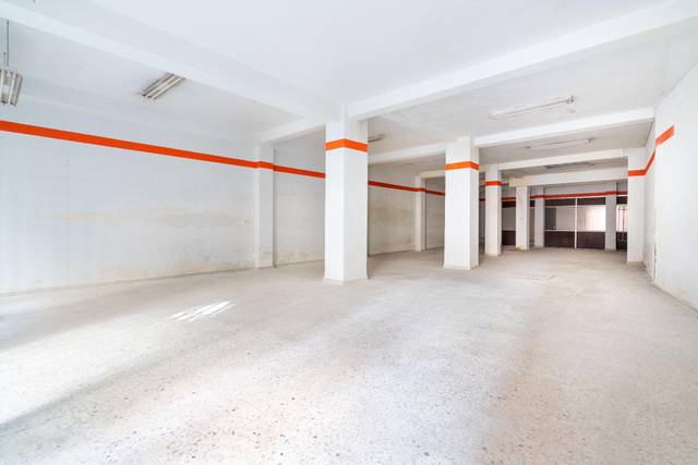 Local comercial en Venta en  SAN LEONARDO, 23 en Centro