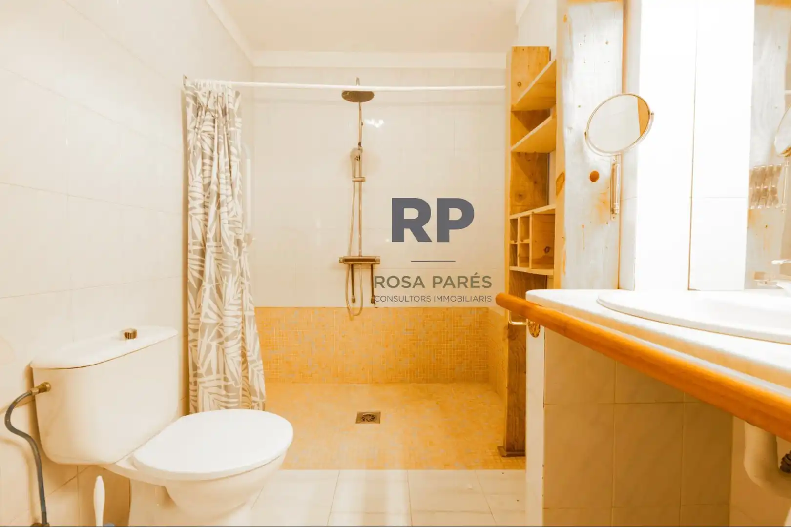 Bathroom of Flat for sale in Montesquiu  with Heating, Terrace and Storage room