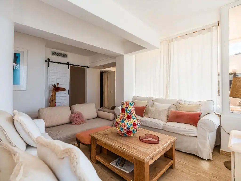 Sala de estar de Apartamento en venta en Sant Josep de sa Talaia con Calefacción y Jardín privado