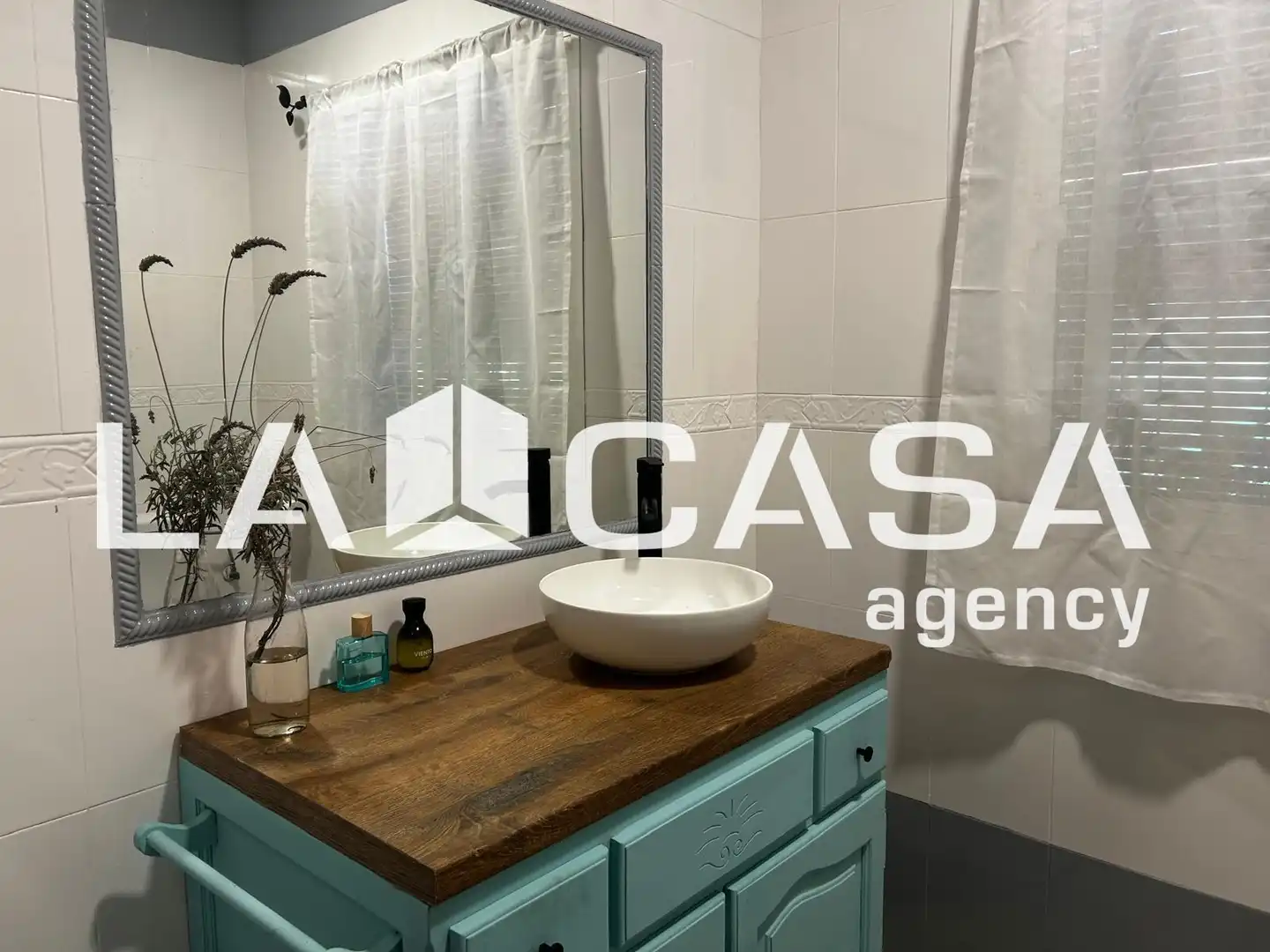 Bany de Casa o xalet en venda en Alcalá de Guadaira amb Aire condicionat, Traster i Piscina