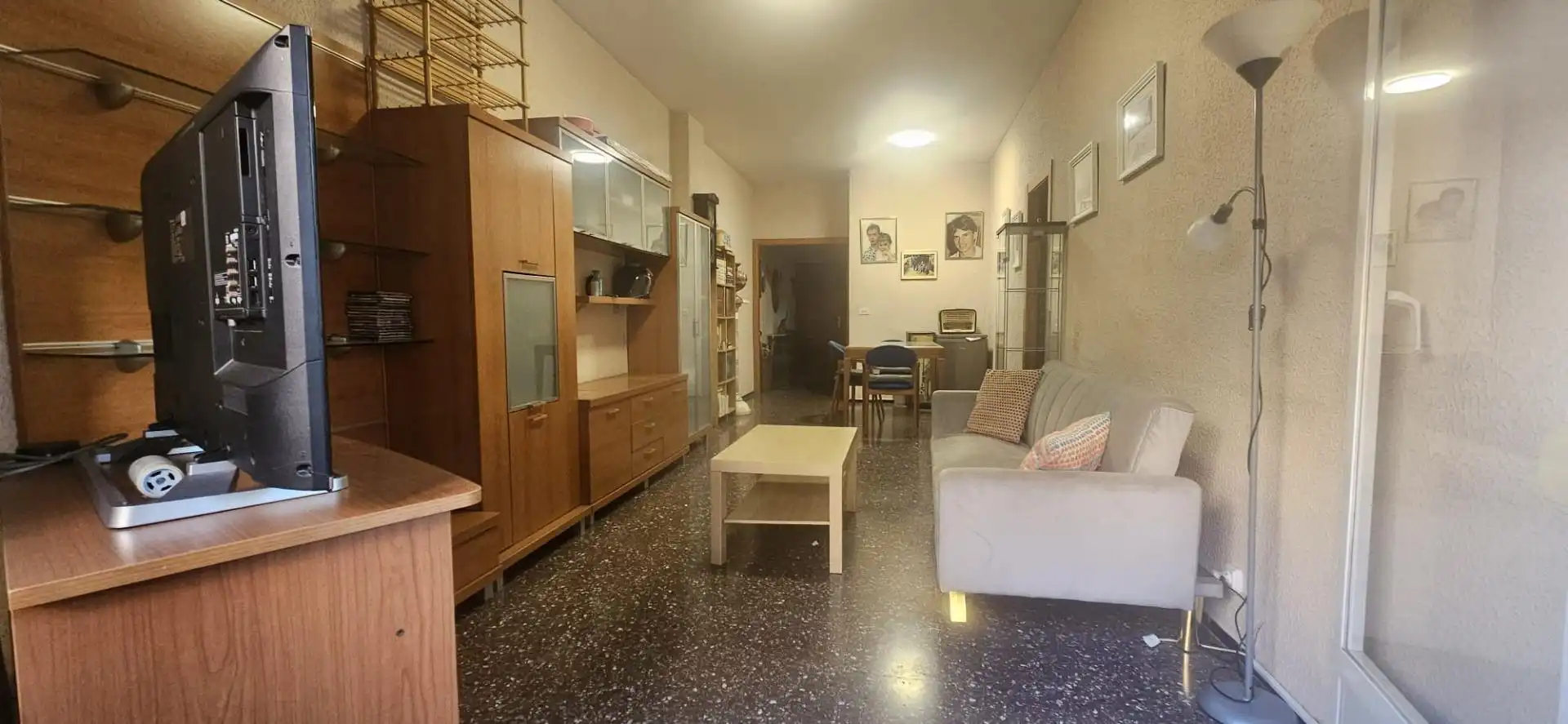 Sala d'estar de Pis en venda en Barcelona amb Aire condicionat i Balcó