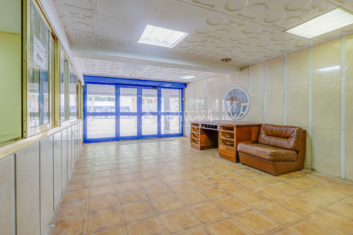 Premises for sale in L'Hospitalet de Llobregat  with Air Conditioner