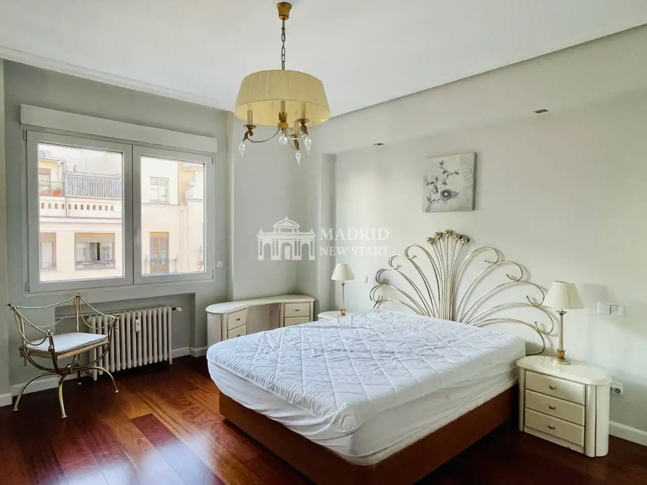 Schlafzimmer von Wohnung zur Miete in Madrid mit Klimaanlage, Heizung und Parkett