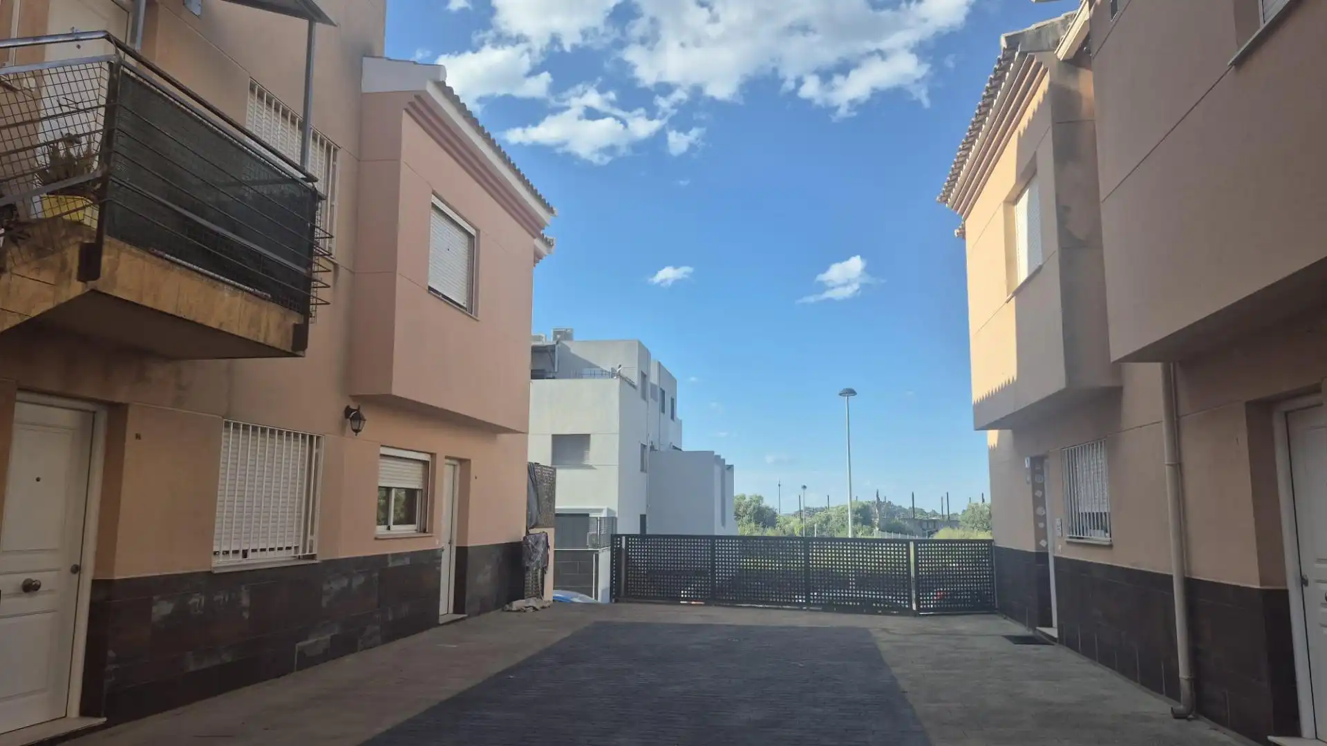 Exterior view of Ground floor for rent in Vilallonga / Villalonga  with Air Conditioner, Terrace and Furnished