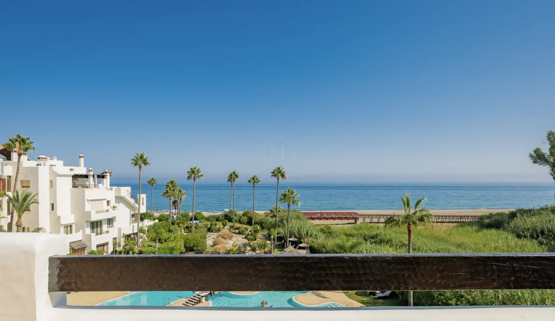 Habitación de Ático en venta en Estepona con Terraza, Piscina y Amueblado