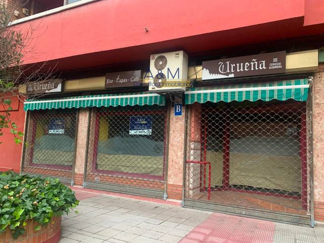 Local comercial en Venta en calle Villanubla, 44 en La Victoria - Puente Jardín