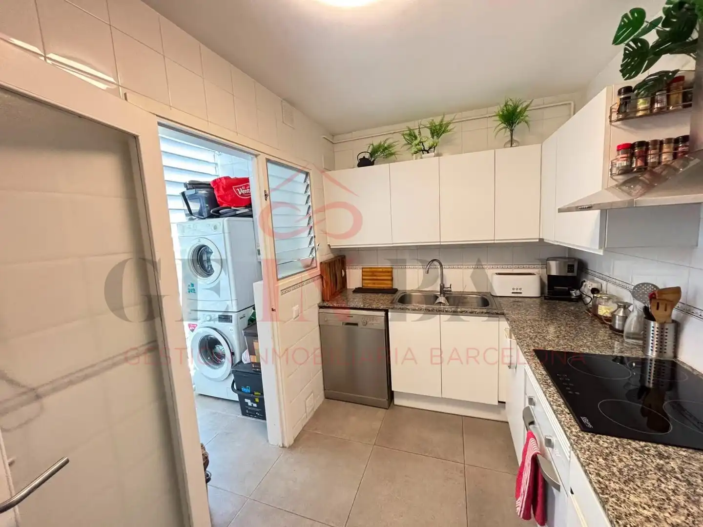Cuina de Àtic en venda en Sant Andreu de Llavaneres amb Aire condicionat, Calefacció i Jardí privat