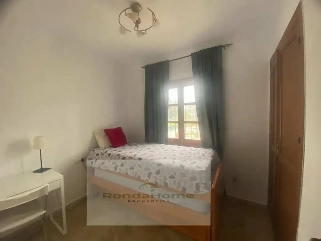 Houses for rent in Avenida Golondrinas, Atalaya - Isdabe