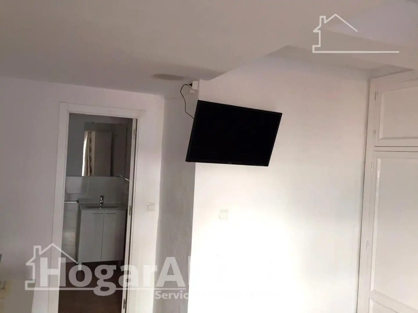 Habitación de Piso en venta en Valencia con Calefacción y Balcón