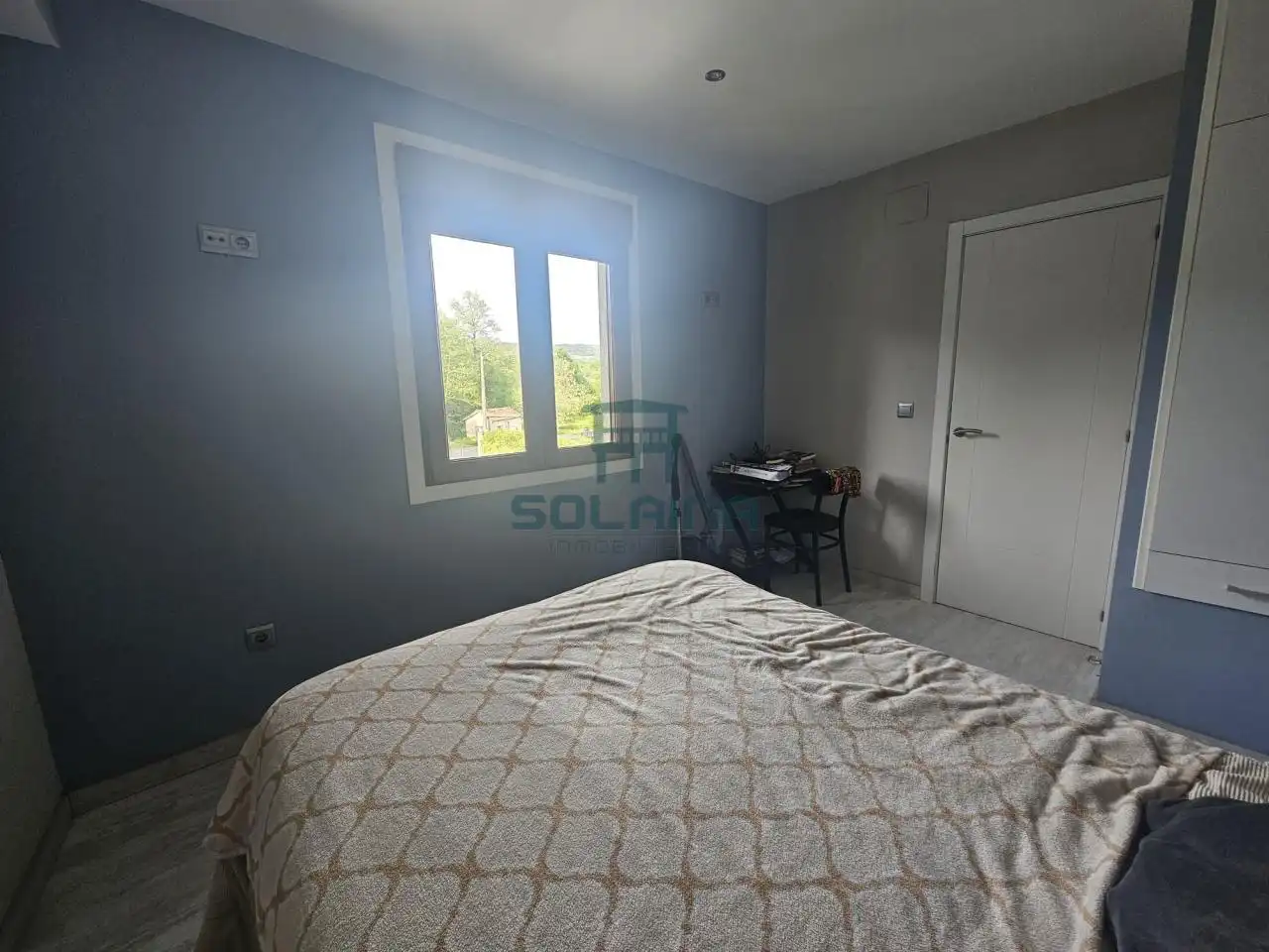 Schlafzimmer von Einfamilien-Reihenhaus zum Verkauf in Coles mit Heizung, Privatgarten und Möbliert