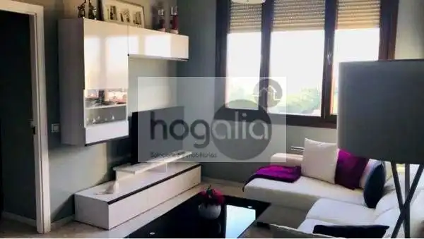 Sala de estar de Piso de alquiler en Sevilla con Aire acondicionado, Piscina y Amueblado