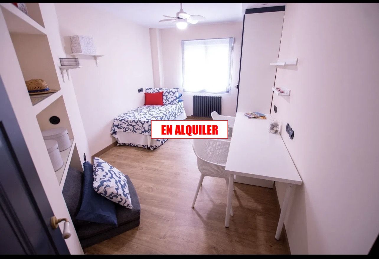 Habitación de Piso de alquiler en Ciudad Real Capital con Aire acondicionado, Calefacción y Piscina