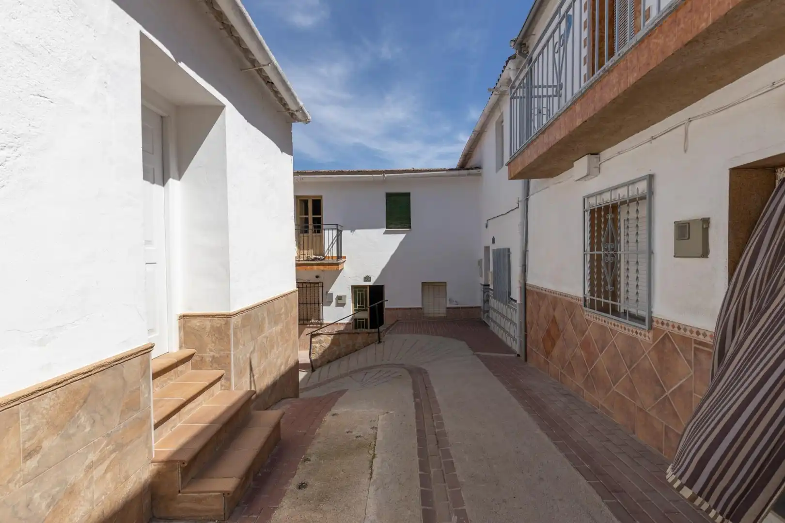 Vista exterior de Casa o chalet en venta en Deifontes con Jardín privado, Terraza y Balcón