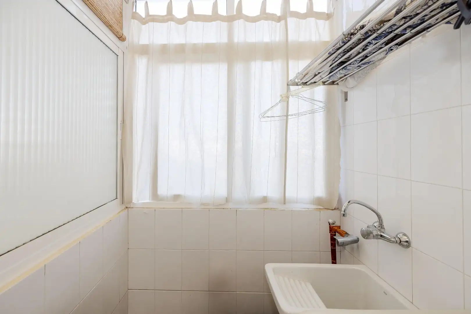 Bathroom of Flat for sale in Mijas  with Air Conditioner, Terrace and Storage room