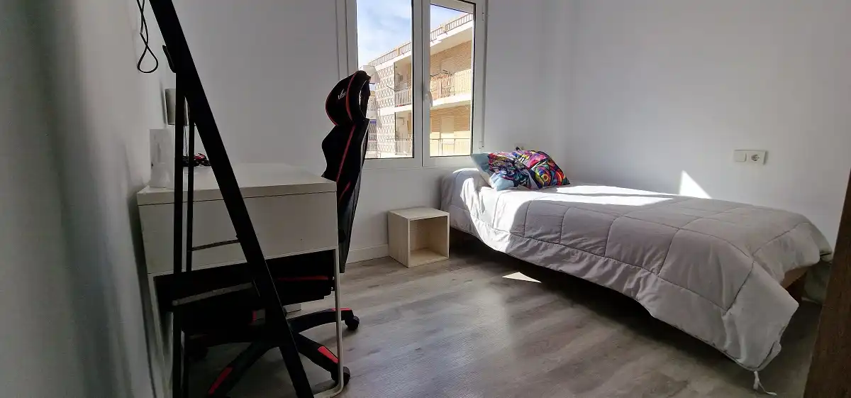 Habitación de Piso en venta en Santa Pola con Terraza y Amueblado
